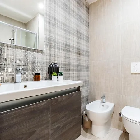 公寓 Retreats Cadorna Duomo 米兰