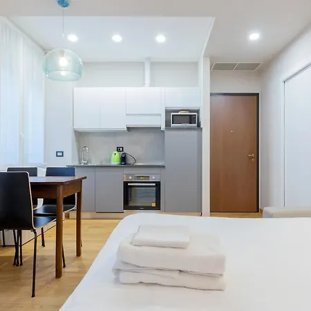 Retreats Cadorna Duomo Апартаменты
